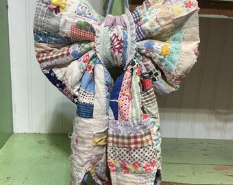 Handmade Vintage Quilted Bow 17”Tx11”D