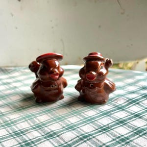 Super Cute Vintage Bird Salt and Pepper Shakers