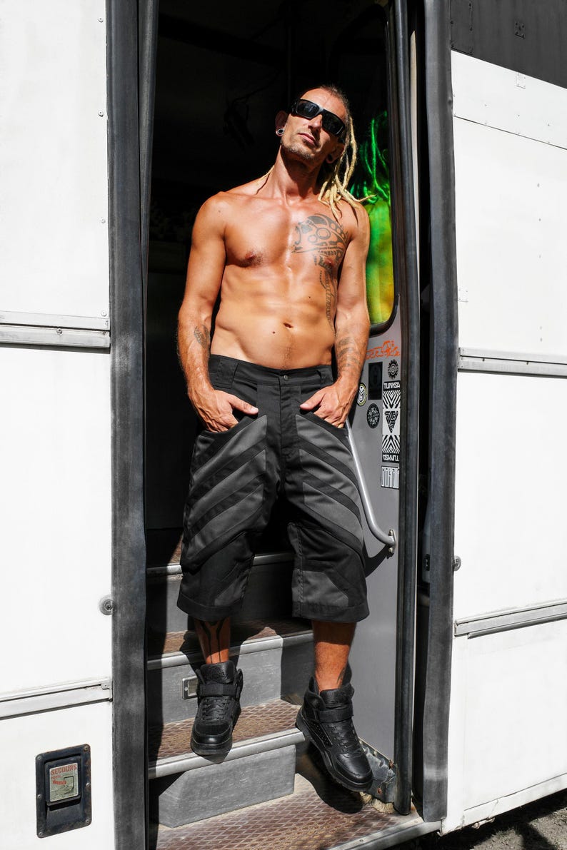 Baggy cargo short pants, Futurist wear, Black mens fashion, Nomad festival clothing, Multi pockets pants, Street wear, Toolbox, TUNKSA image 4