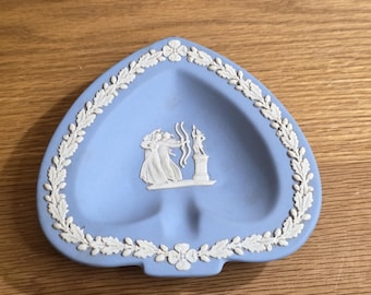 Vintage Wedgwood Jasperware Ashtray – Blue Jasper Spade/Heart Shape, Neoclassical Relief, Made in England