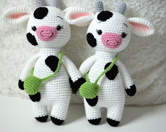 Crochet Cow plush with green bag, Farm Animal Toys, Cow Lover gift, Twin baby girl gift, toddler girl gift age 1 and 2, baby gift 12-18m old