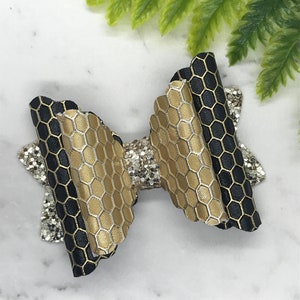 Scalloped Elegant Bow Template