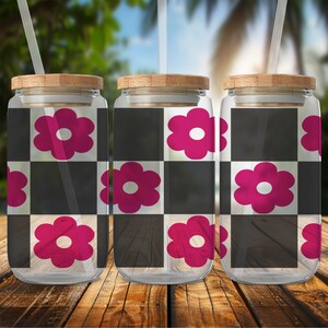Checkerboard Flower Glass Tumbler: 16oz Iced Coffee Cup with Bamboo Lid