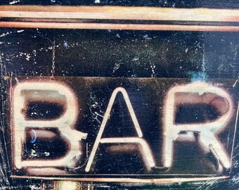 BAR neon~5x5” on Wood