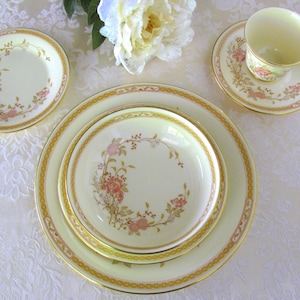 ROYAL DOULTON LISETTE Bone China Six Piece Place Setting - The Romance Collection- H5082 (7 Place Settings Available)