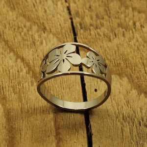 Wide flower ring, stainless steel flower ring, silver flower ring, flower fan, stainless steel ring, silver ring, floral ring, flower gift