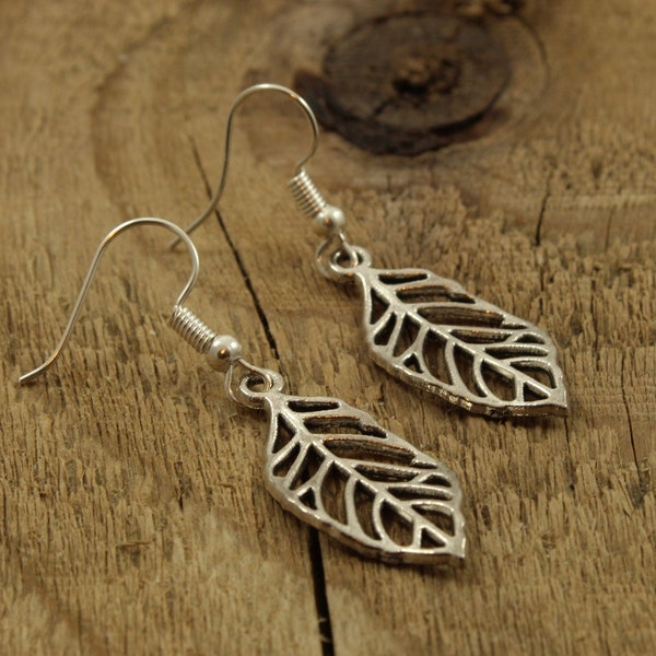 Leaf charm earrings, intricate leaf jewellery, silver leaf earrings, leaf earrings, autumn birthday, nature lover gift, autumnal earrings