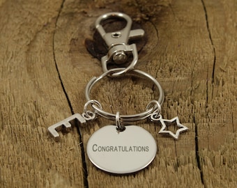 Gefeliciteerd sleutelhanger, gefeliciteerd sleutelhanger, gepersonaliseerde sleutelhanger, goed gedaan, examen, gefeliciteerd, gepersonaliseerd goed gedaan cadeau