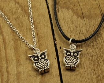 Silber Eule Anhänger, Eule Anhänger, Eule Geschenk, Eule Halskette, Eule Charm Halskette, Eule Geschenk, Eule Schmuck, Eule Fan, Eule Geschenk, Vogel Liebhaber