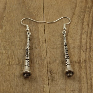 Pendientes de clarinete, pendientes de clarinete de plata, encanto de clarinete, regalo de clarinete, regalo de clarinete, regalo de músico, pendientes de músico, clarinete