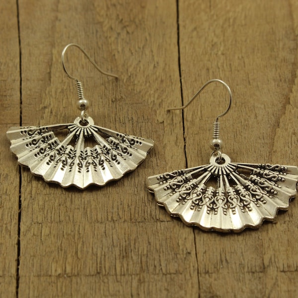 Silver fan earrings, oriental fan earrings, fan jewellery, oriental earrings, fan charm, japanese, oriental, dangly fan earrings, fan gift