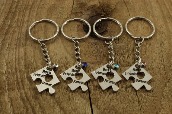 CHOORO Set of 2 Best Friend Keychain Set BFF Jewelry Fans Gift
