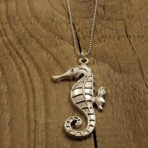 Long seahorse necklace, seahorse pendant, seahorse gift, seahorse necklace, seahorse pendant necklace, silver seahorse, long necklace, gift