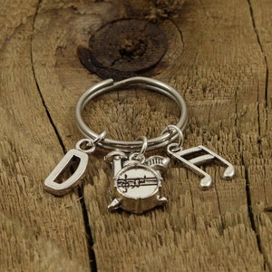 Schlagzeuger Schlüsselanhänger, Schlagzeuger Schlüsselanhänger, personalisiertes Geschenk, Initial Charm, Musiker Geschenk, Schlagzeug, Musikinstrument, Schlagzeug Bild 3