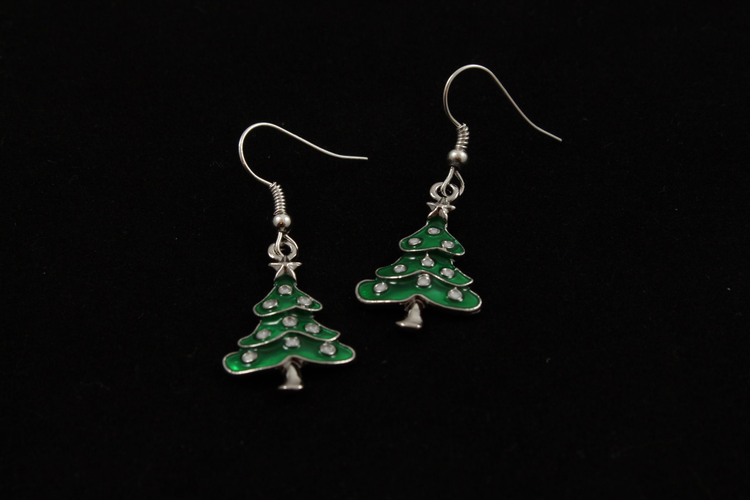 Autentico Swarovski Medio Cristallo Verde Albero di Natale Albero di Natale Orecchini - Fili d'orecchio pieni d'oro & Sterling Argento Auricolari - Italia