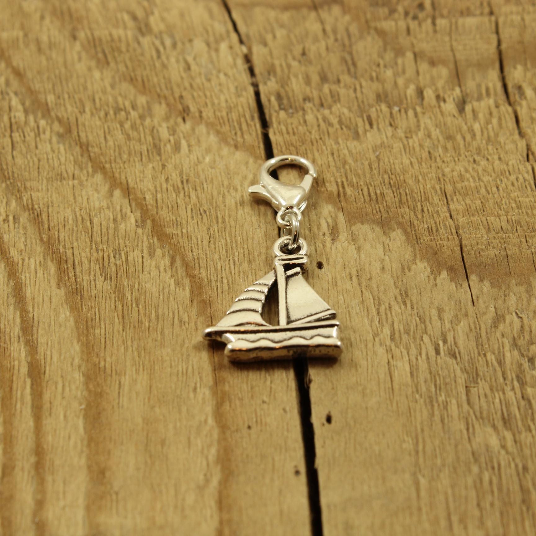 Rembrandt Charms Sailboat Charm, 14K White Gold並行輸入品　送料無料 : Sailboat Charm In Sterling Silver, Charms for