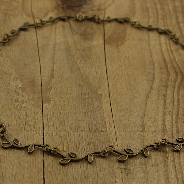 Collier en bronze de vigne, collier de feuille de vigne, collier de fleurs en bronze, collier de chaîne de feuilles, collier en bronze antique, collier floral de vigne