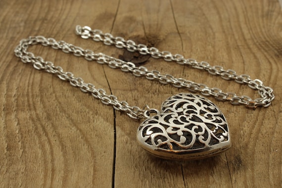 3d heart necklace deals
