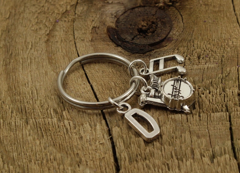 Schlagzeuger Schlüsselanhänger, Schlagzeuger Schlüsselanhänger, personalisiertes Geschenk, Initial Charm, Musiker Geschenk, Schlagzeug, Musikinstrument, Schlagzeug Bild 2