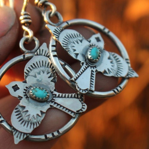 小さなターコイズフラワースターリングシルバーネックレスペンダント