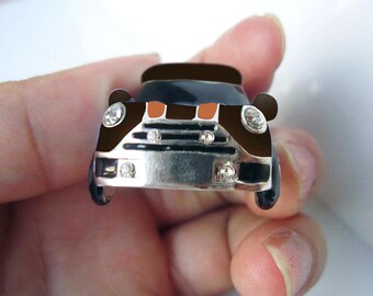 SUV Brown mini car,Personality keychain, especially,drop of oil plus ,grade crystal, white gold car,luxury,exclusive,Gifts,