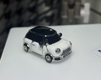 Customized for you  ,white Mini car,   black roof and black wing mirrors ,number plate ,  car keychain ,grade crystal, luxury gift