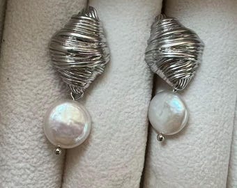 Silver wire-wound croissant earrings, natural freshwater pearls, round and flat,New gift ,for you lover, for yourself