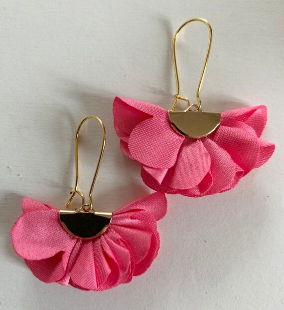 Golden and Pink Earrings, Candy Pink Fan Pompom - Etsy display picture 3
