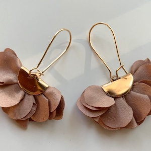 Golden and caramel beige earrings, caramel beige fan pompom