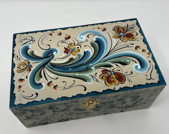 Rosemaling storage box
