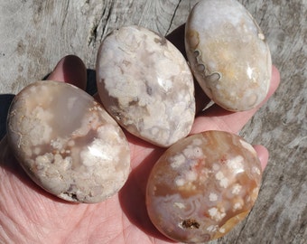 Flower Agate Palm Stone-Tumbled Agate Crystal, Energy Pebble Stone, Manifestation Stone, Healing Crystals for Meditation, Metaphysical Stone