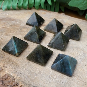 Labradorite Pyramids - Small Pyramids - Labradorite - Gemstone Pyramids - Labradorite Stone - Transformation - Grounding - Aura Protection