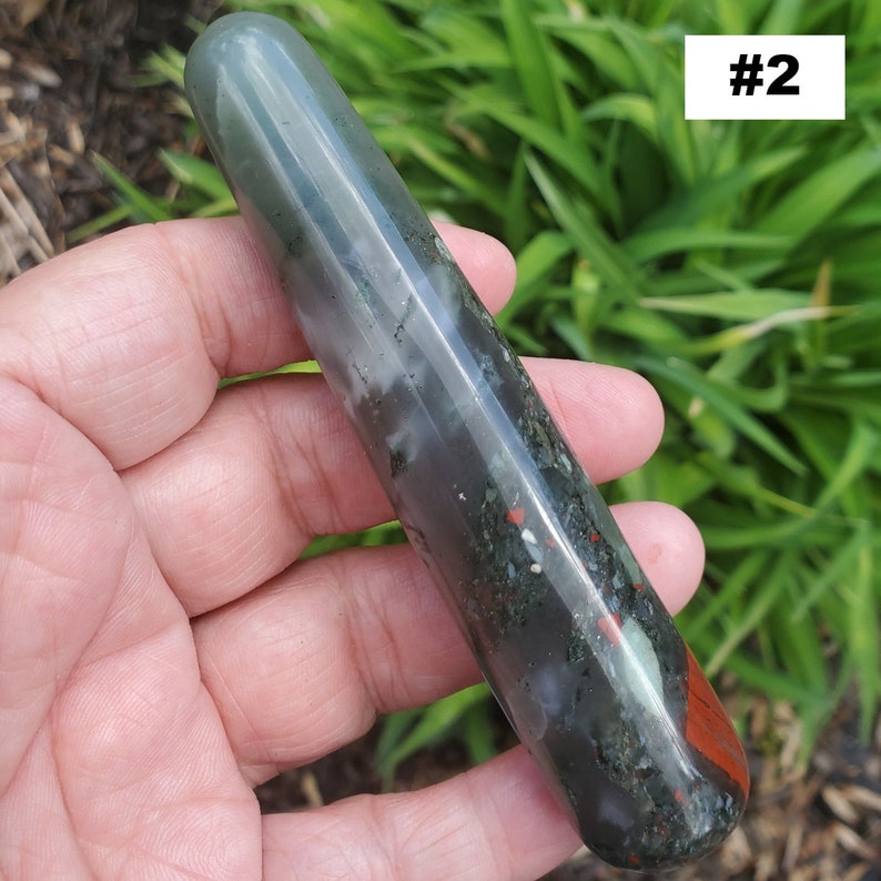 Bloodstone Crystal Wand For Reiki Massage, Sacral Chakra Healing Wand, Wand For Positive Energy, Bloodstone For Grounding and Centering zdjęcie 8