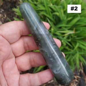 Bloodstone Crystal Wand For Reiki Massage, Sacral Chakra Healing Wand, Wand For Positive Energy, Bloodstone For Grounding and Centering image 6