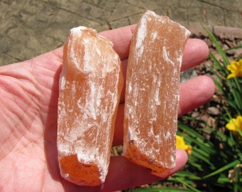 Bâtonnets de cristal de sélénite orange brut pour favoriser des rêves positifs, bâtons de pierre de spath satinée pêche brute, cristal de guérison et de transformation