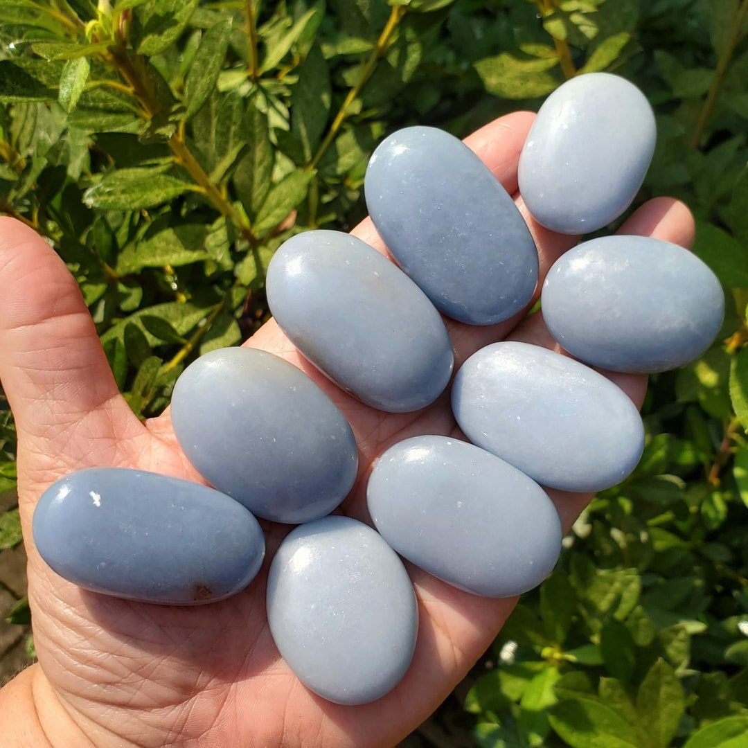 Blue Angelite Palm Stones, Angelite Crystal for Spirit Guide Connection ...
