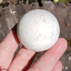 Scolecite Sphere Natural Crystal, White Scolecite Stone, Healing Crystal Sphere, Palm Stone, Vibrational Stone, Healing Meditation Stone