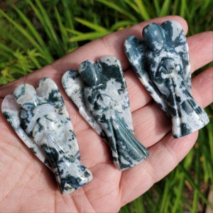 Moss Agate Crystal Stone Angels for Abundance, Creativity, and New Beginnings, Tree Agate Stone for Emotional Balance, Heart Chakra Stone