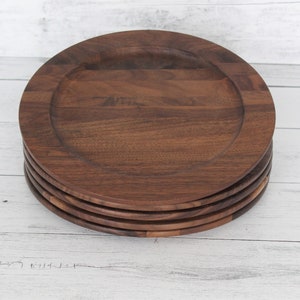 One 12&quot; Walnut Wooden Plate