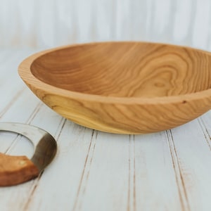 12 Cherry Chopping Bowl and Mezzaluna Knife Set Bee's Oil Finish image 3