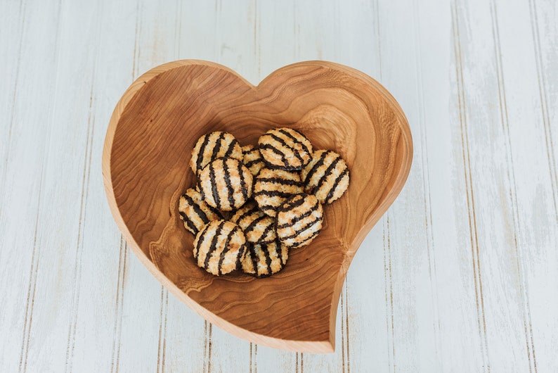 15" Cherry Heart Bowl - Thumbnail 3