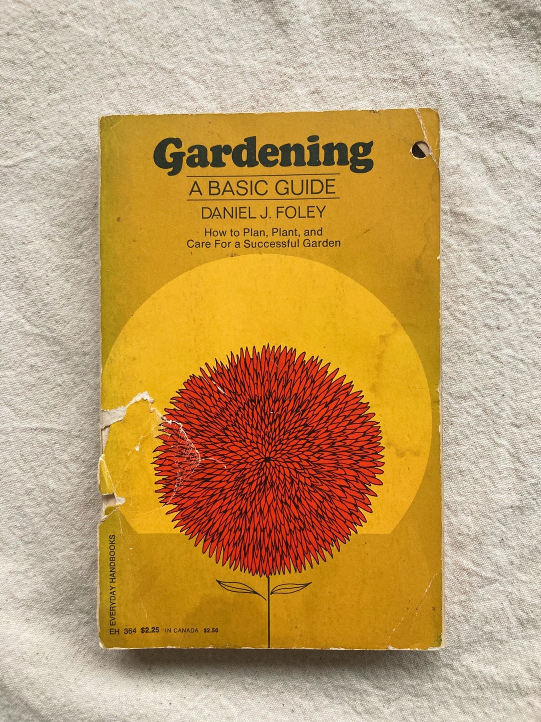 Vintage Gardening Book 1970s, Gardening A Basic Guide - Etsy