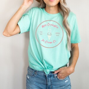 Eis Kegel T Shirt, Eis Shirt, Sommer Lovin', neapolitanische Eis-t-Shirt, Damen Sommer Tops, Strand-Shirt, Urlaub Shirt