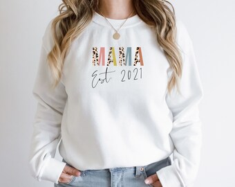 MAMA Est. 2021 Sweatshirt, New Mom Sweatshirt, Leopard Print New Mom Sweater, Custom Mom Sweatshirt, Mom to Be Shirt