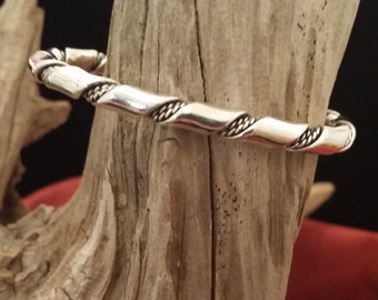 Beautiful Vintage Sterling Silver Rope Designed Cuff Bracelet