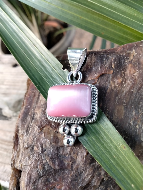 Pink cats eye sterling silver pendant