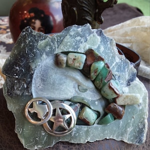 belt buckle made with hand carved jade eagle head
