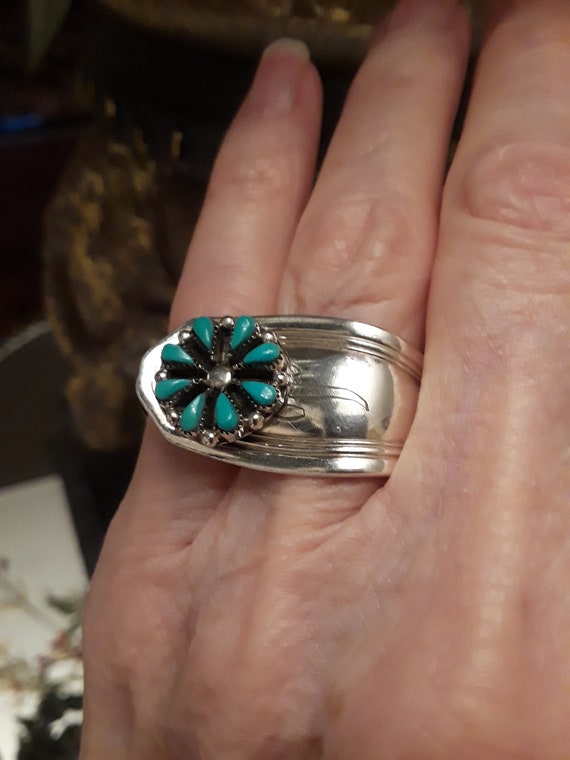 Sterling silver turquoise spider web design ring - image 5