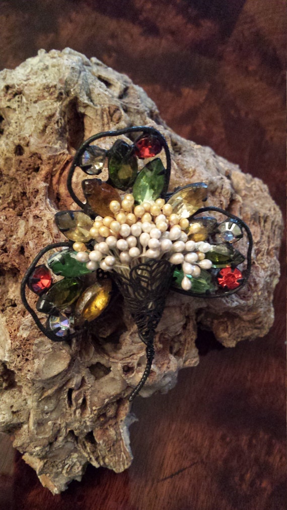 Vintage floral basket brooch