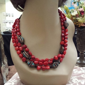 three strand coral necklace with contrast beads image 1